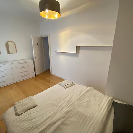 Trip'N'Hostel Chill Zone Тирана Екстериор снимка