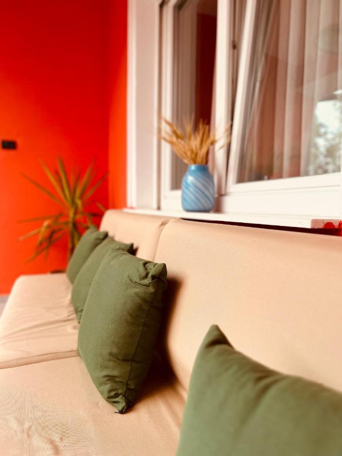 Trip'N'Hostel Chill Zone Тирана Екстериор снимка