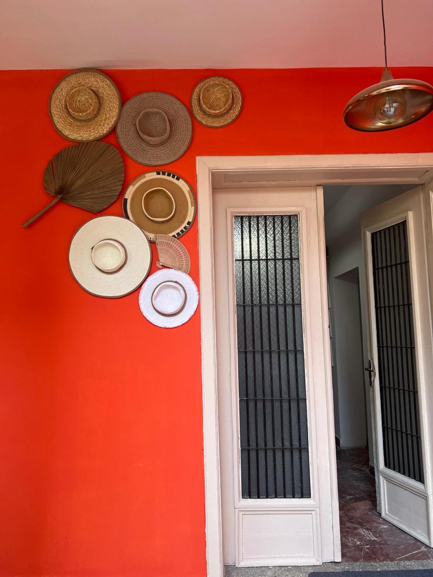 Trip'N'Hostel Chill Zone Тирана Екстериор снимка