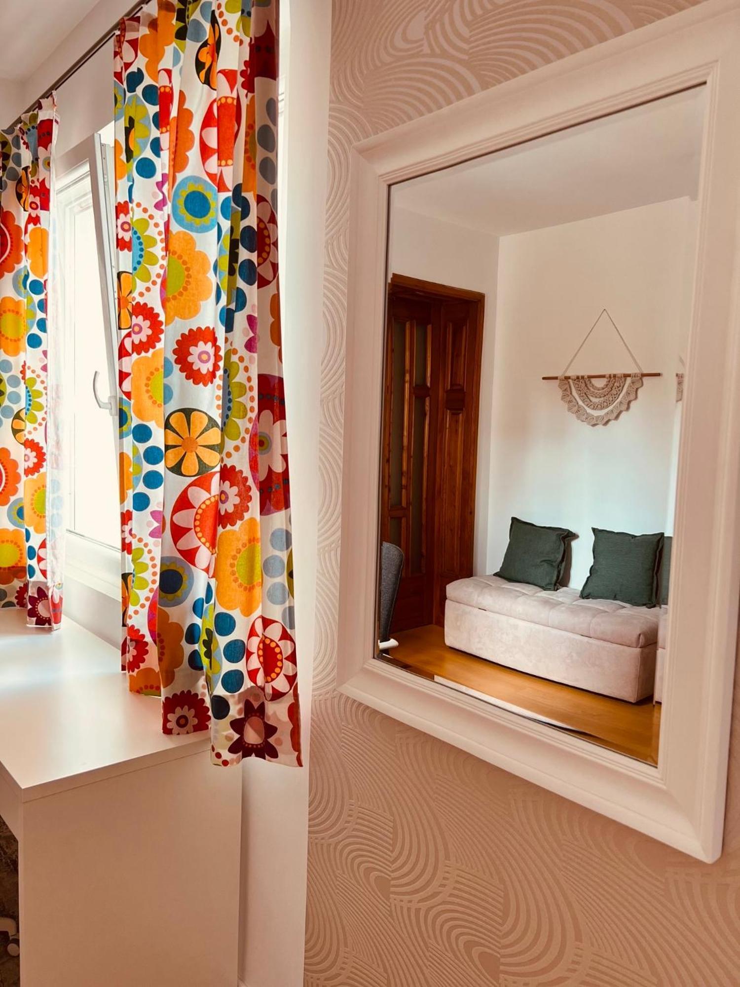 Trip'N'Hostel Chill Zone Тирана Екстериор снимка