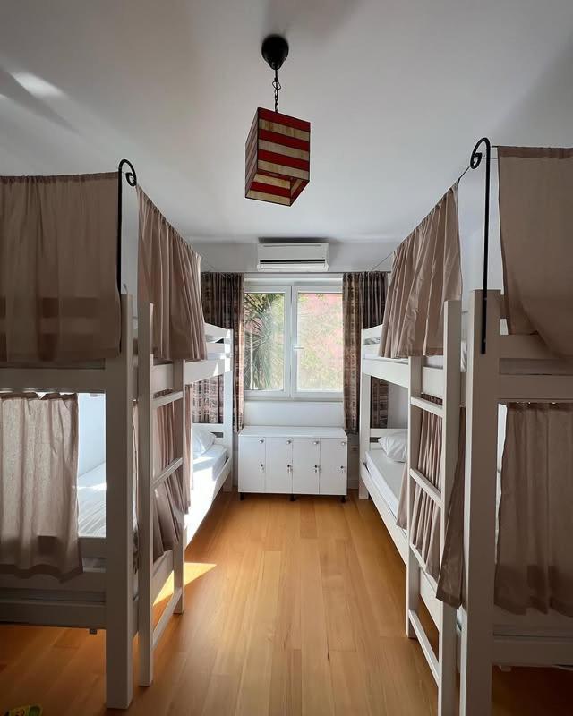 Trip'N'Hostel Chill Zone Тирана Екстериор снимка
