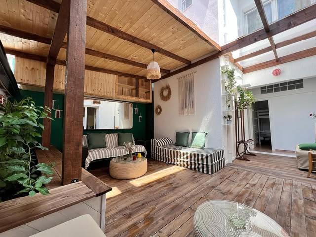 Trip'N'Hostel Chill Zone Тирана Екстериор снимка