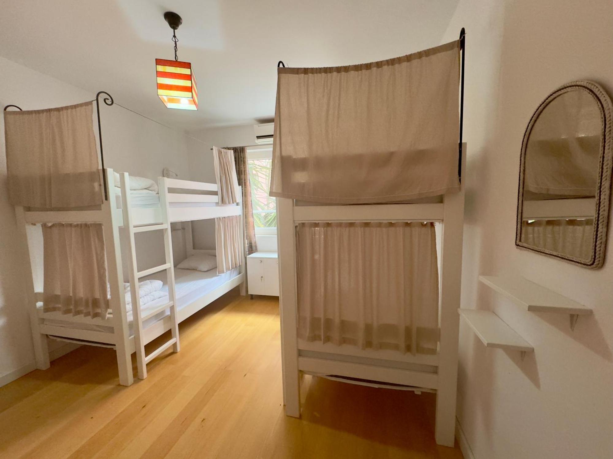 Trip'N'Hostel Chill Zone Тирана Екстериор снимка
