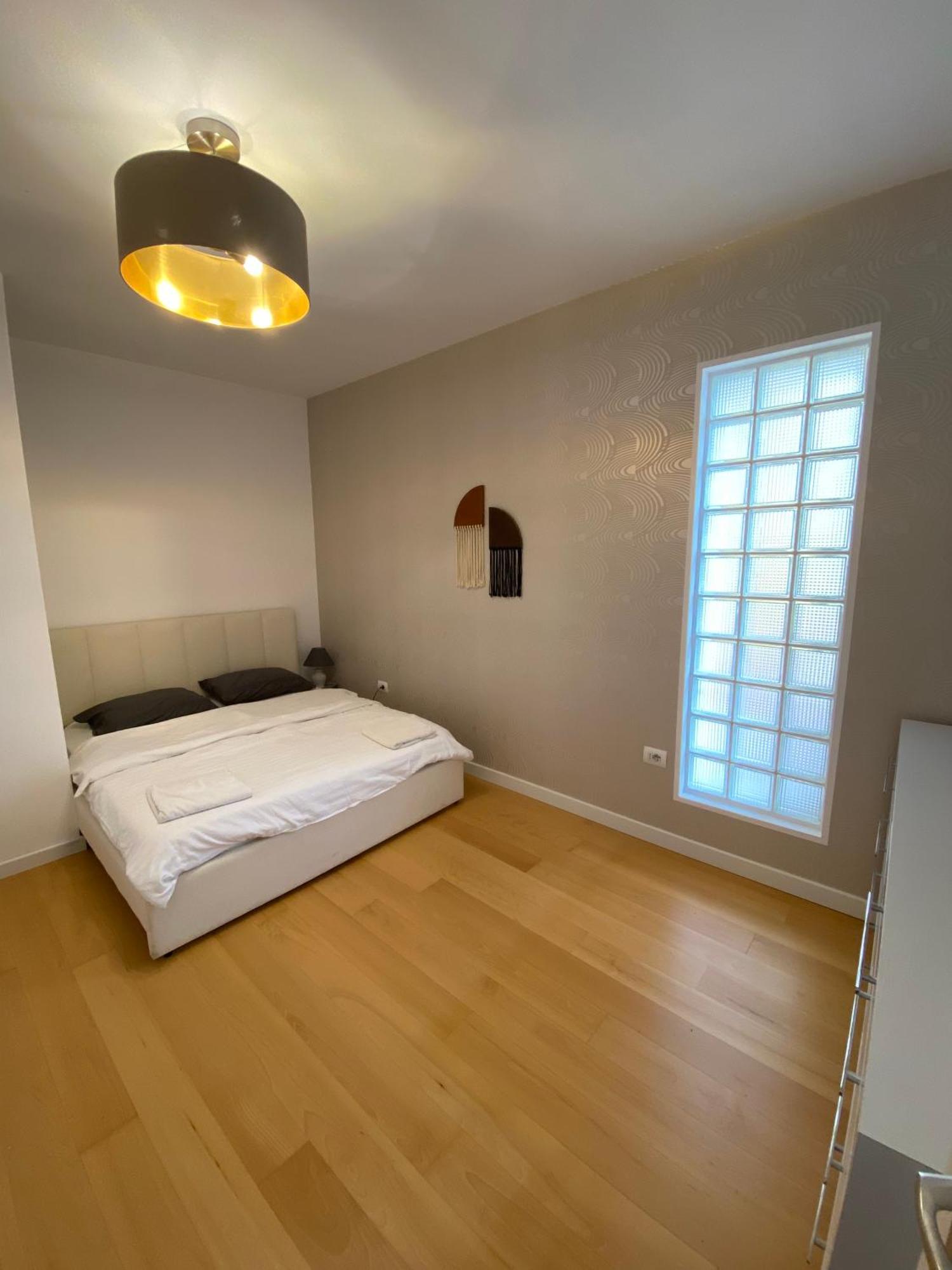 Trip'N'Hostel Chill Zone Тирана Екстериор снимка