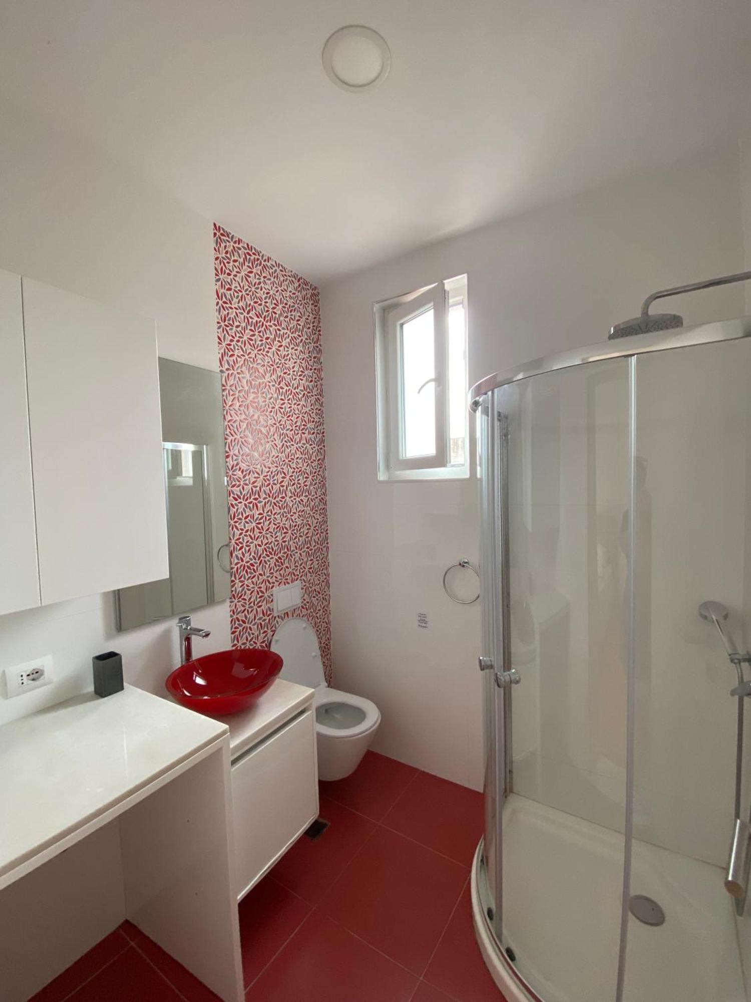 Trip'N'Hostel Chill Zone Тирана Екстериор снимка