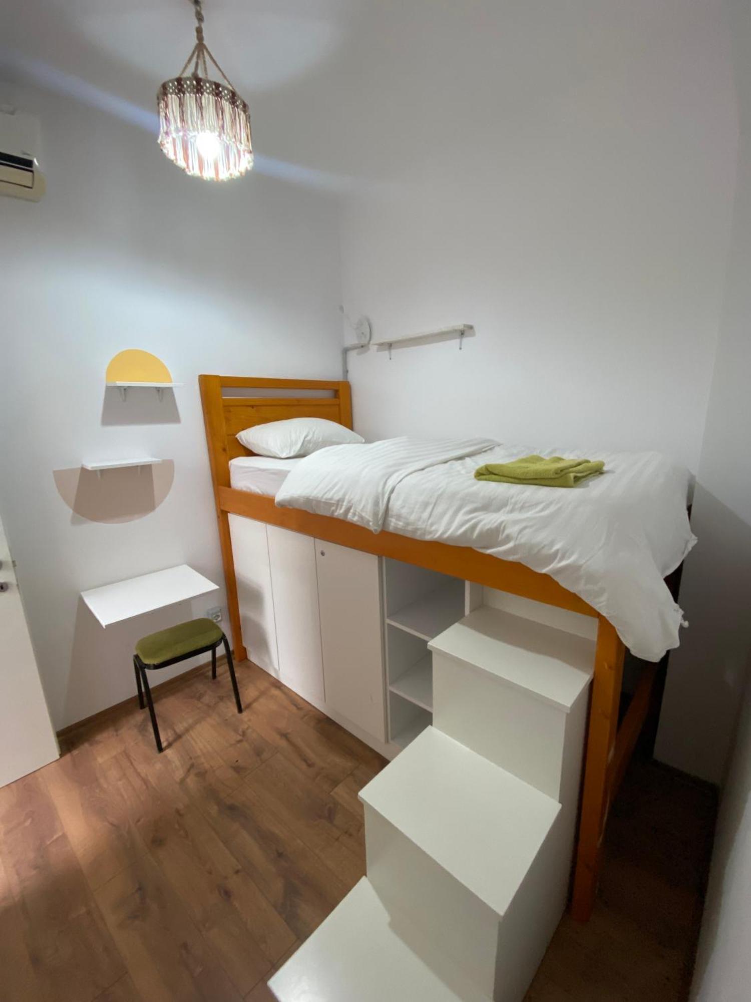 Trip'N'Hostel Chill Zone Тирана Екстериор снимка