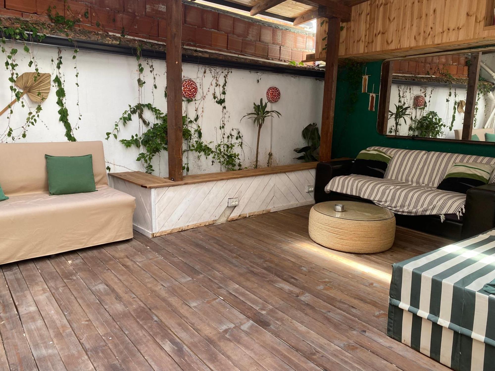Trip'N'Hostel Chill Zone Тирана Екстериор снимка