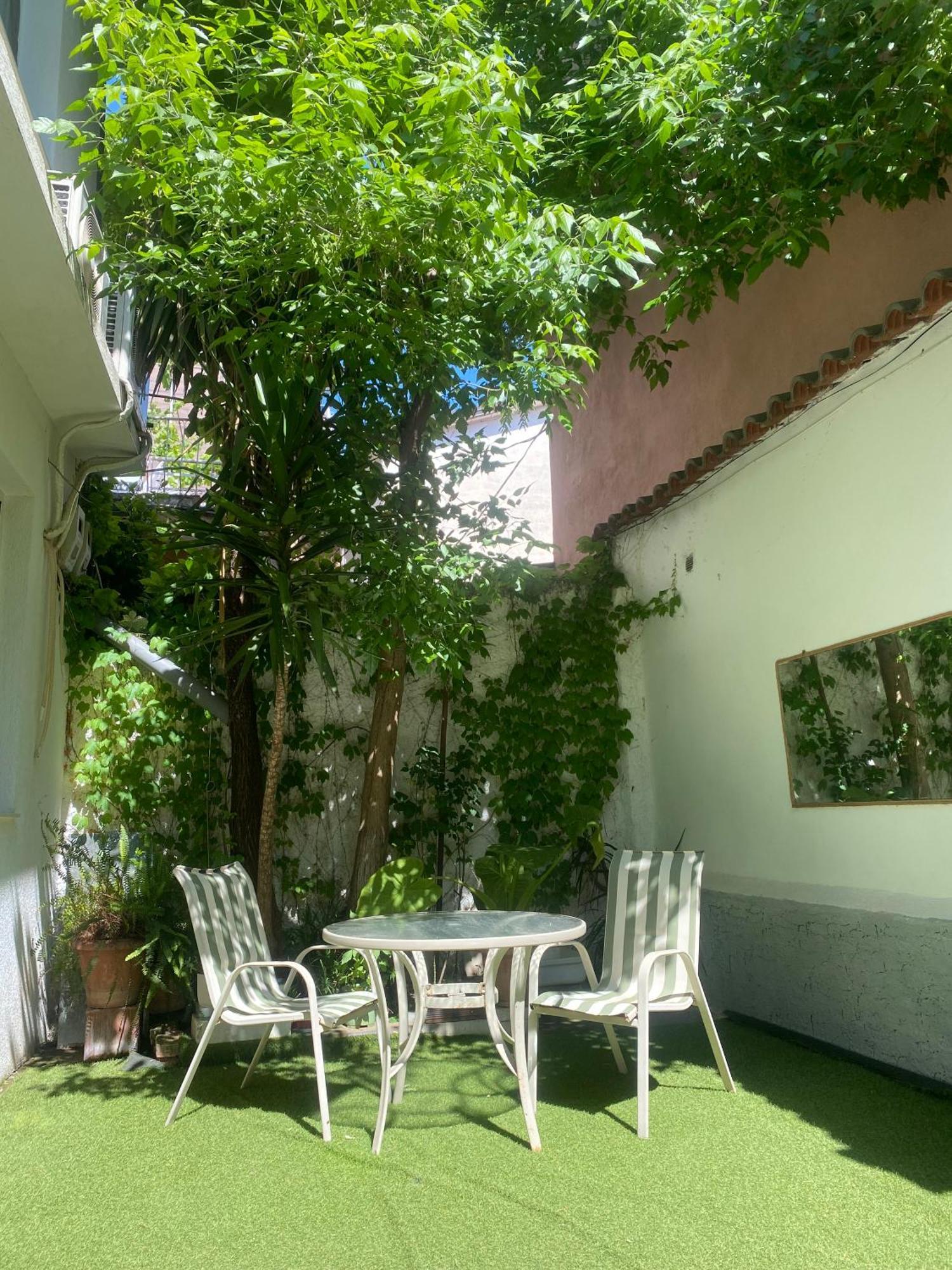 Trip'N'Hostel Chill Zone Тирана Екстериор снимка